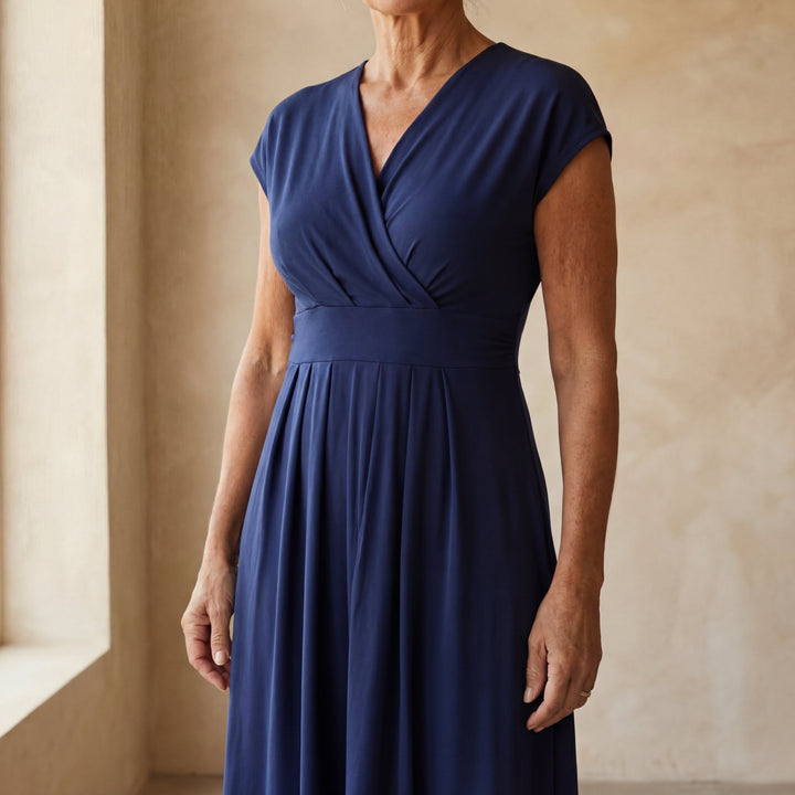 Iliana | V-Neck Stylish Midi Dress