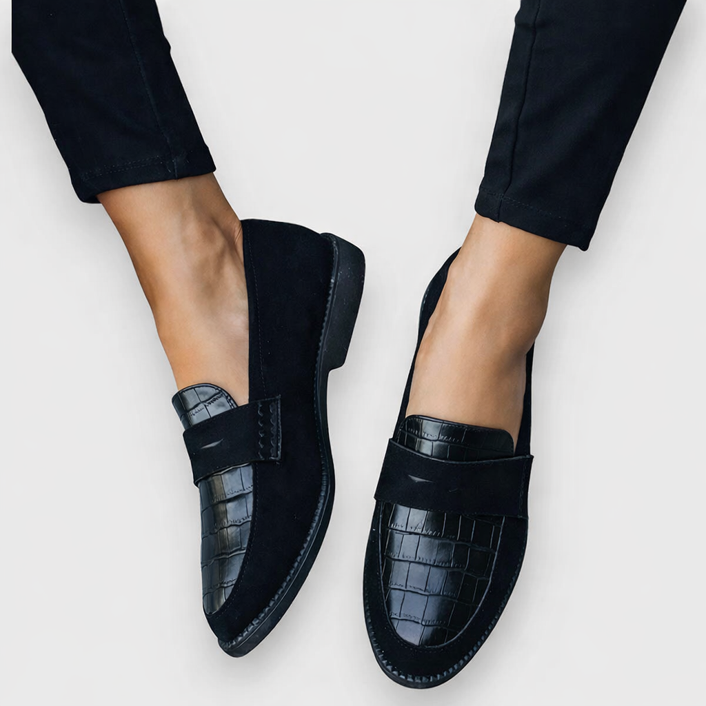Carolina | Black Loafers with Cushioned Support