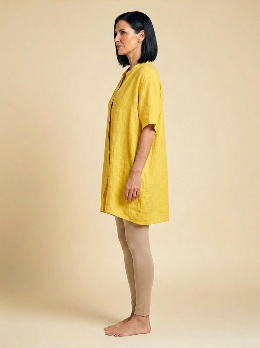 Lucie | Blouse with Playful Neckline