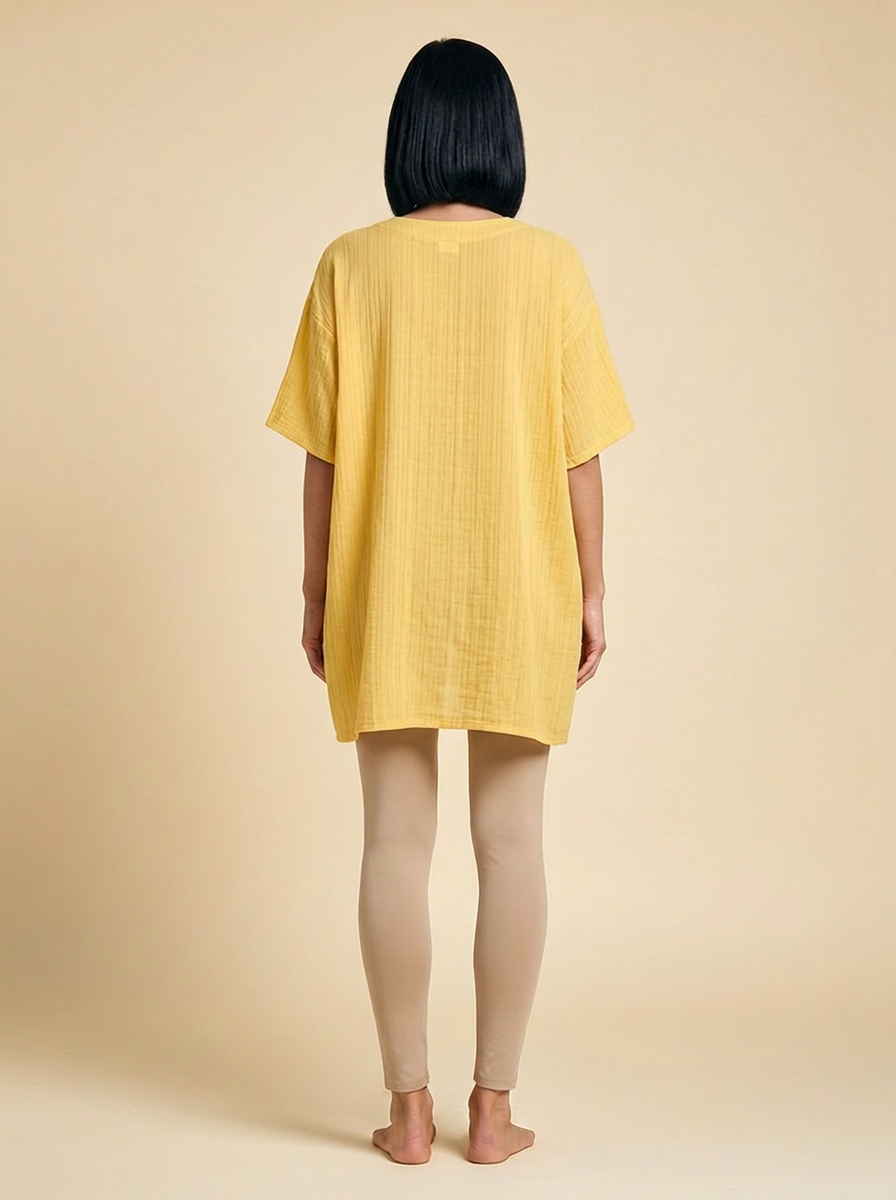 Lucie | Blouse with Playful Neckline
