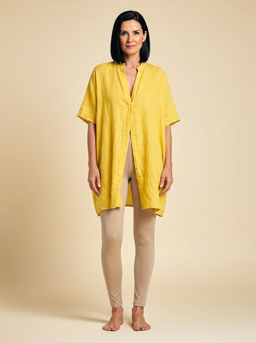 Lucie | Blouse with Playful Neckline